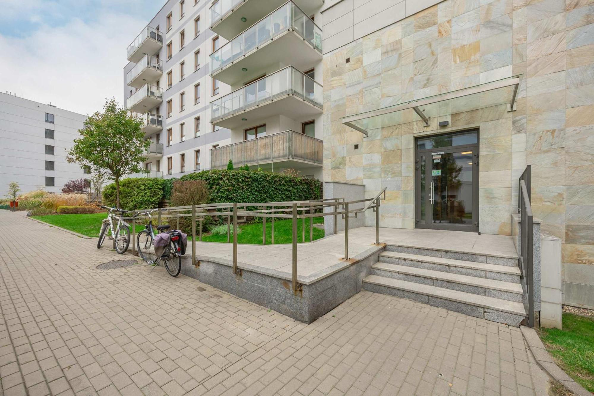 Zoliborz Stylish With Parking By Renters Leilighet *